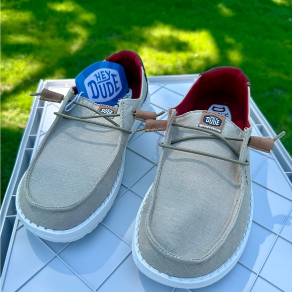Hey Dude Shoes - Hey Dude Tan White Maroon Wendy Chambray Boho Casual Moccasin Shoes New w/ Tags
